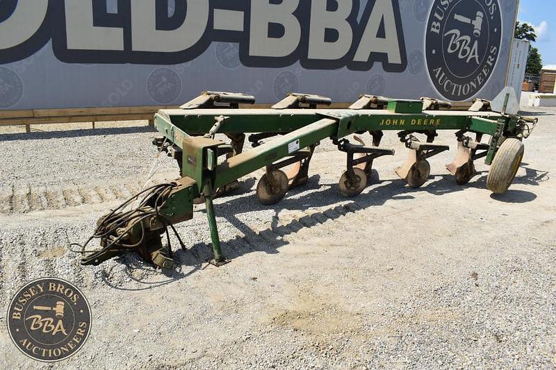 Image of John Deere 2700 Primary image