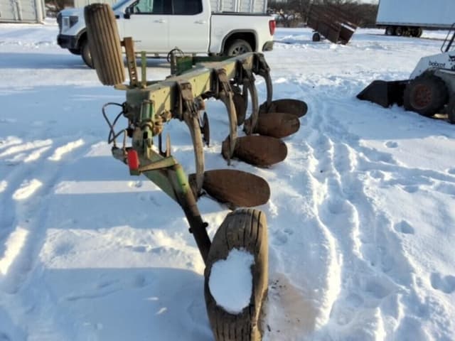 Image of John Deere 2700 equipment image 2