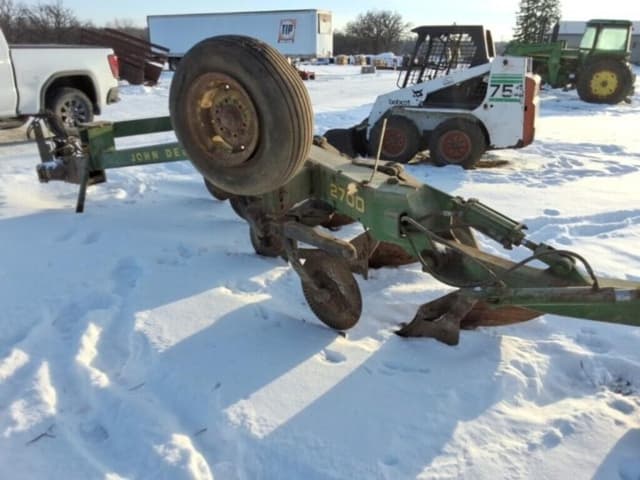 Image of John Deere 2700 equipment image 3