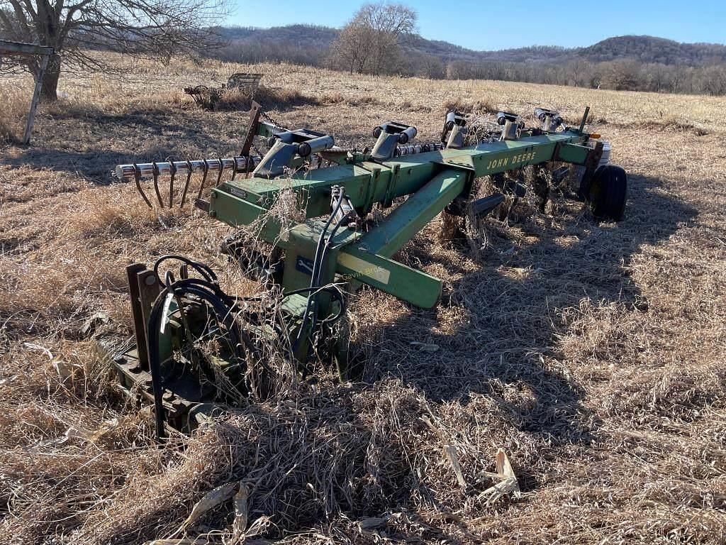 Image of John Deere 2700 Primary image