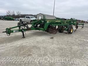 John Deere 2700 Image