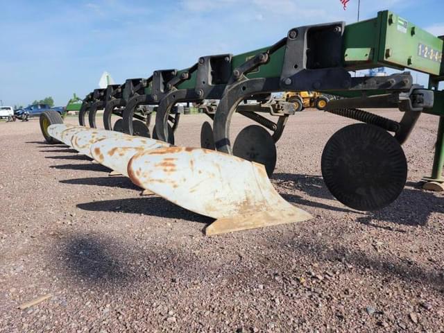 Image of John Deere 2700 equipment image 4