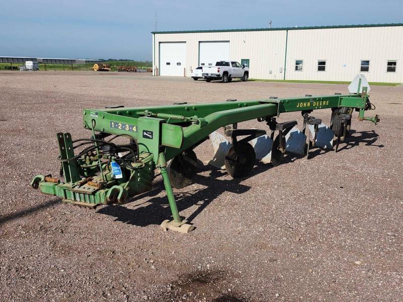 Image of John Deere 2700 Primary image