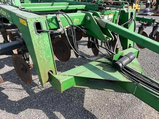 Image of John Deere 2700 equipment image 4