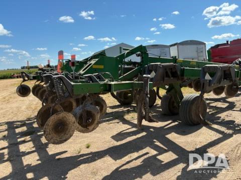 Image of John Deere 2700 equipment image 3