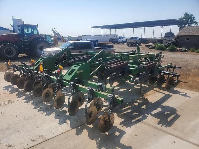 Image of John Deere 2700 equipment image 3