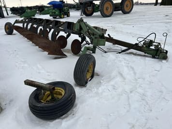 Main image John Deere 2700