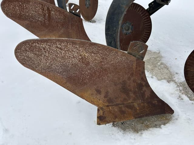 Image of John Deere 2700 equipment image 3