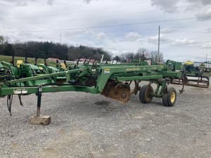 John Deere 2700 Image