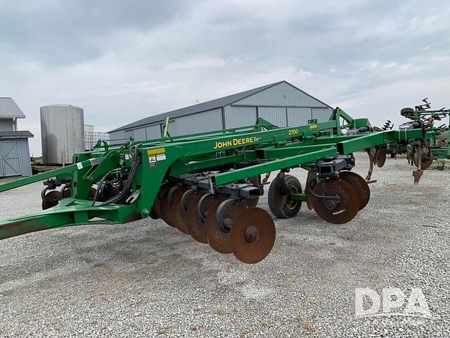 Image of John Deere 2700 equipment image 3