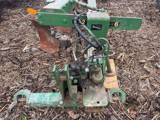 Image of John Deere 2700 equipment image 1