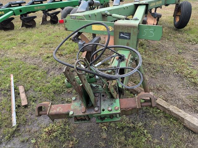 Image of John Deere 2700 equipment image 1