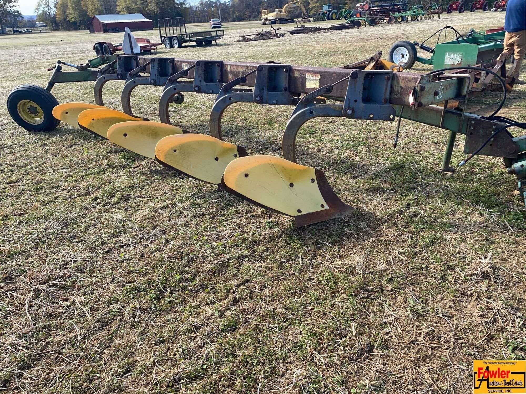 John Deere 2700 Equipment Image0