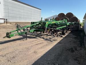 John Deere 2700 Image