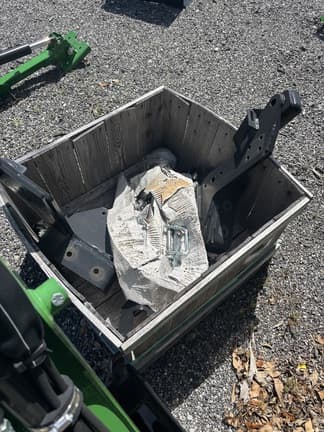 Image of John Deere 270B equipment image 2