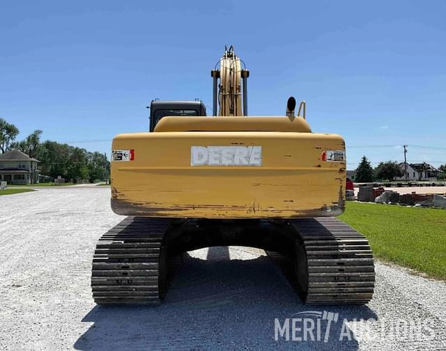 Image of John Deere 270CLC equipment image 3