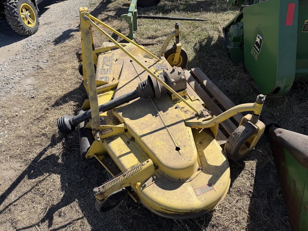 Image of John Deere 272 Image 1