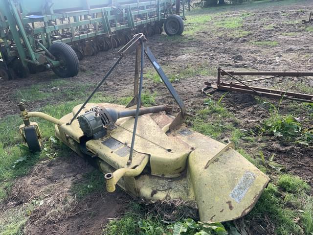 Image of John Deere 272 equipment image 2