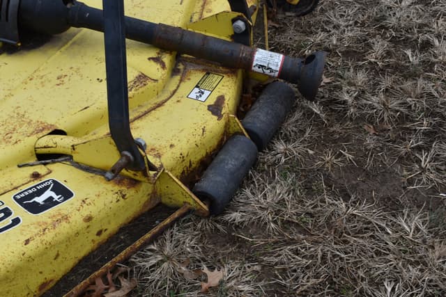 Image of John Deere 272 equipment image 4