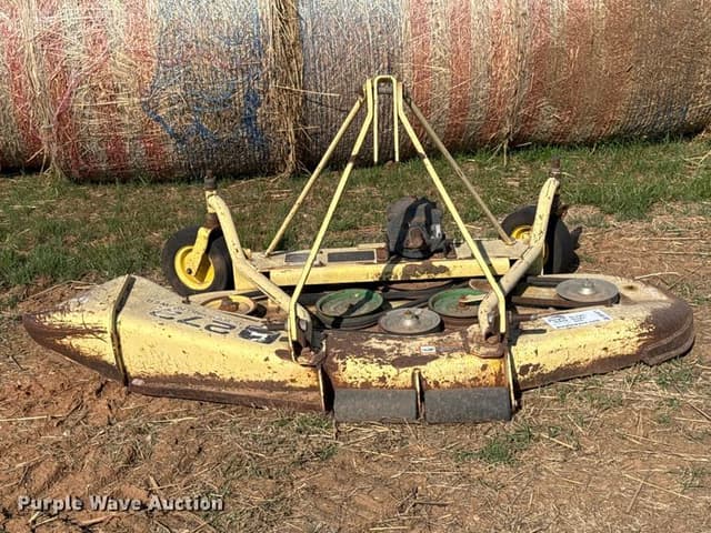 Image of John Deere 272 equipment image 1