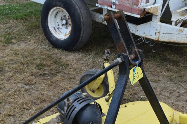 Image of John Deere 272 equipment image 3