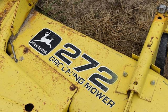 Image of John Deere 272 equipment image 4