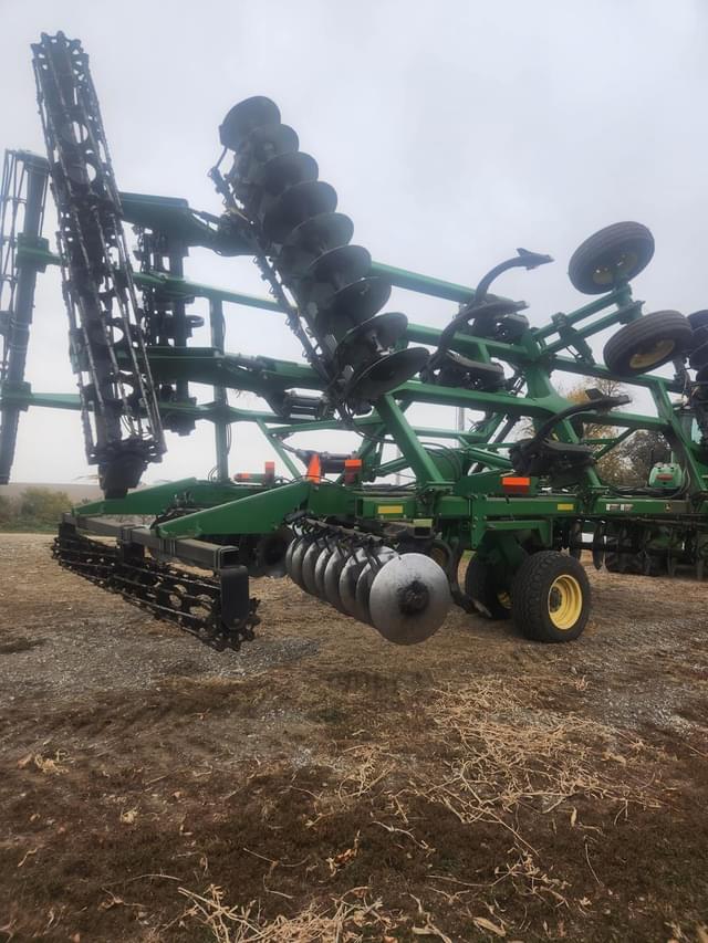 Image of John Deere 2720 equipment image 3