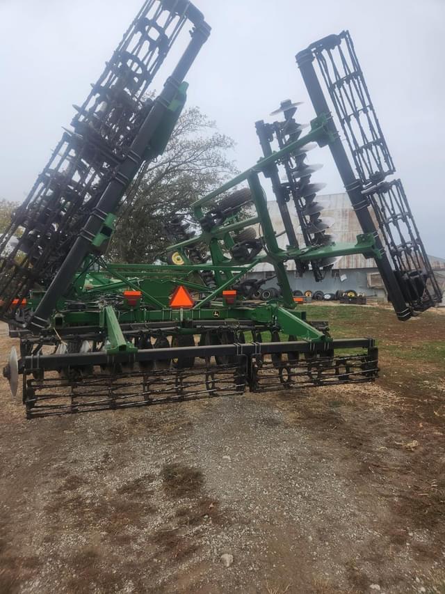 Image of John Deere 2720 equipment image 2