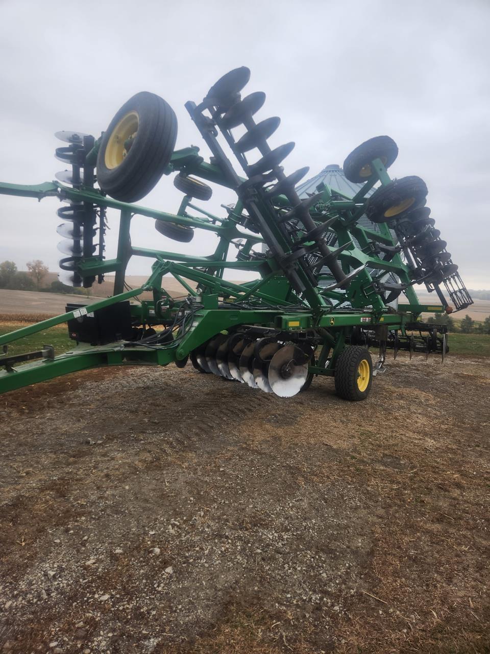 Image of John Deere 2720 Primary image