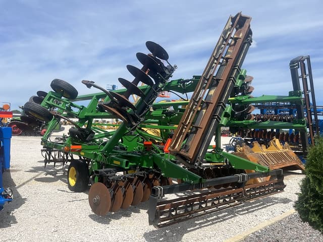 Image of John Deere 2720 equipment image 4