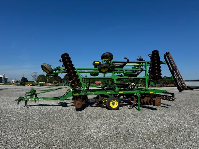 Image of John Deere 2720 equipment image 4