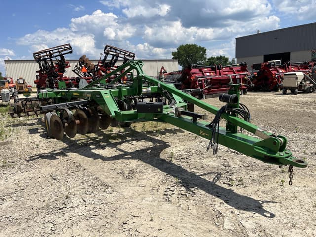 Image of John Deere 2720 equipment image 2