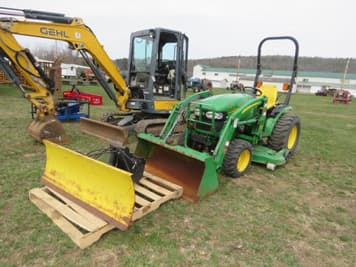 Main image John Deere 2720