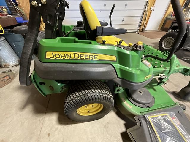 Image of John Deere Z720A equipment image 2