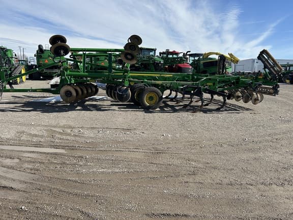 Image of John Deere 2730 Primary image