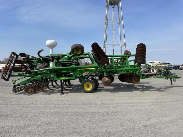 Image of John Deere 2730 equipment image 3