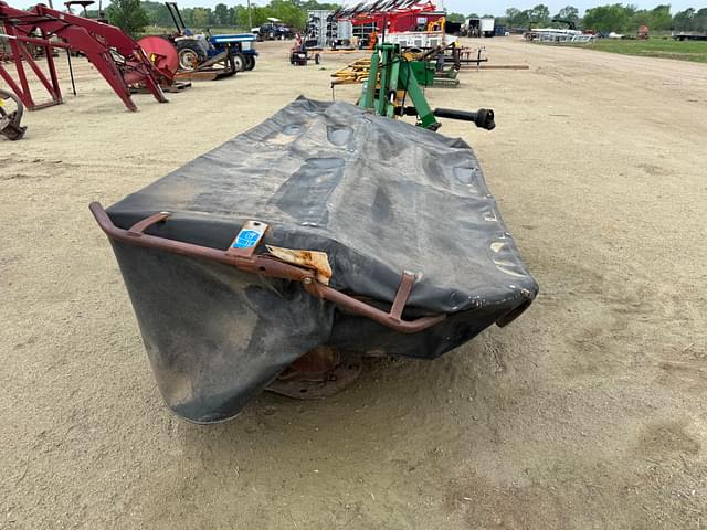 Image of John Deere 275 equipment image 1
