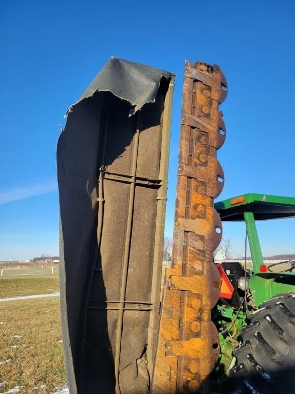 Image of John Deere 275 equipment image 4