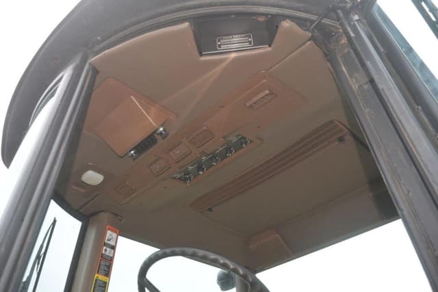 Image of John Deere 2750 equipment image 4