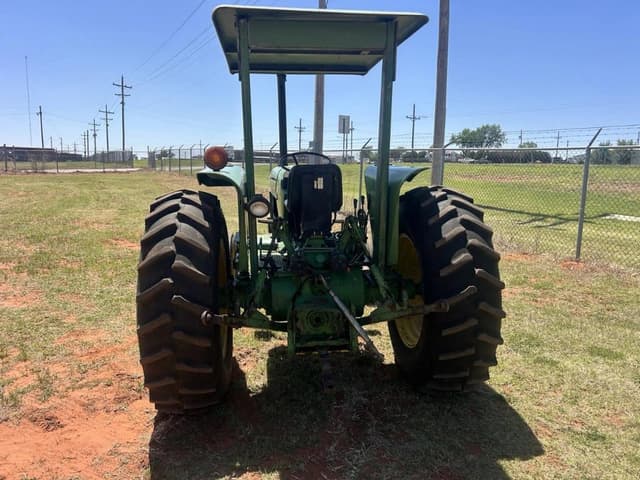 Image of John Deere 2750 equipment image 3