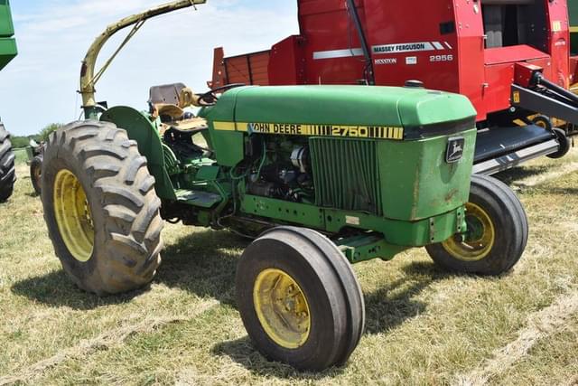 Image of John Deere 2750 equipment image 2
