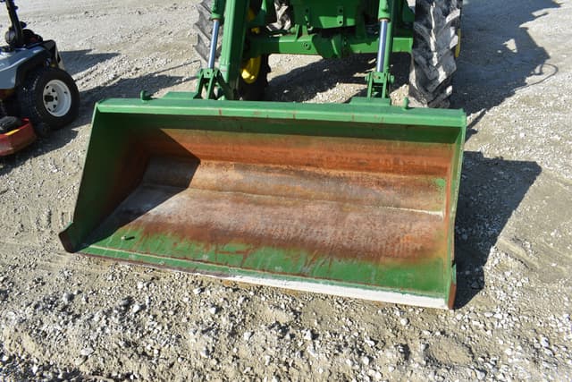 Image of John Deere 2750 equipment image 4