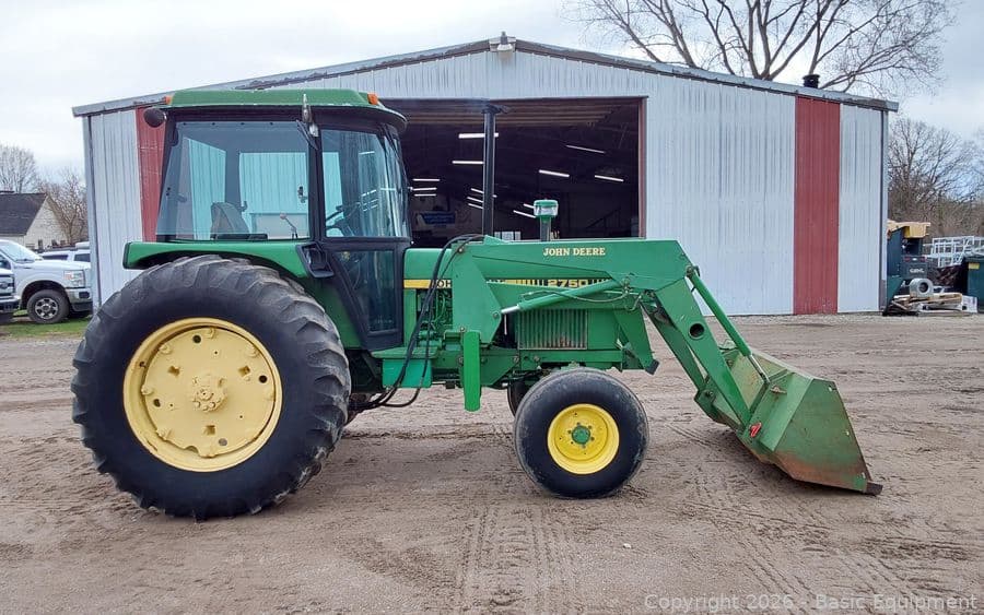 Image of John Deere 2750 Primary image