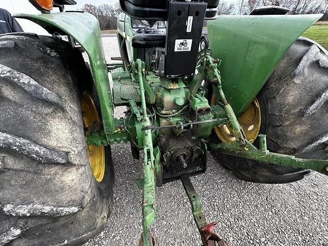 Image of John Deere 2750 equipment image 3