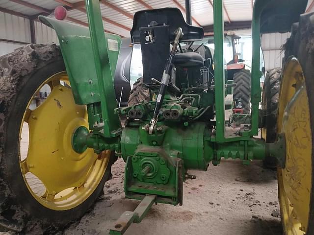 Image of John Deere 2750 equipment image 3