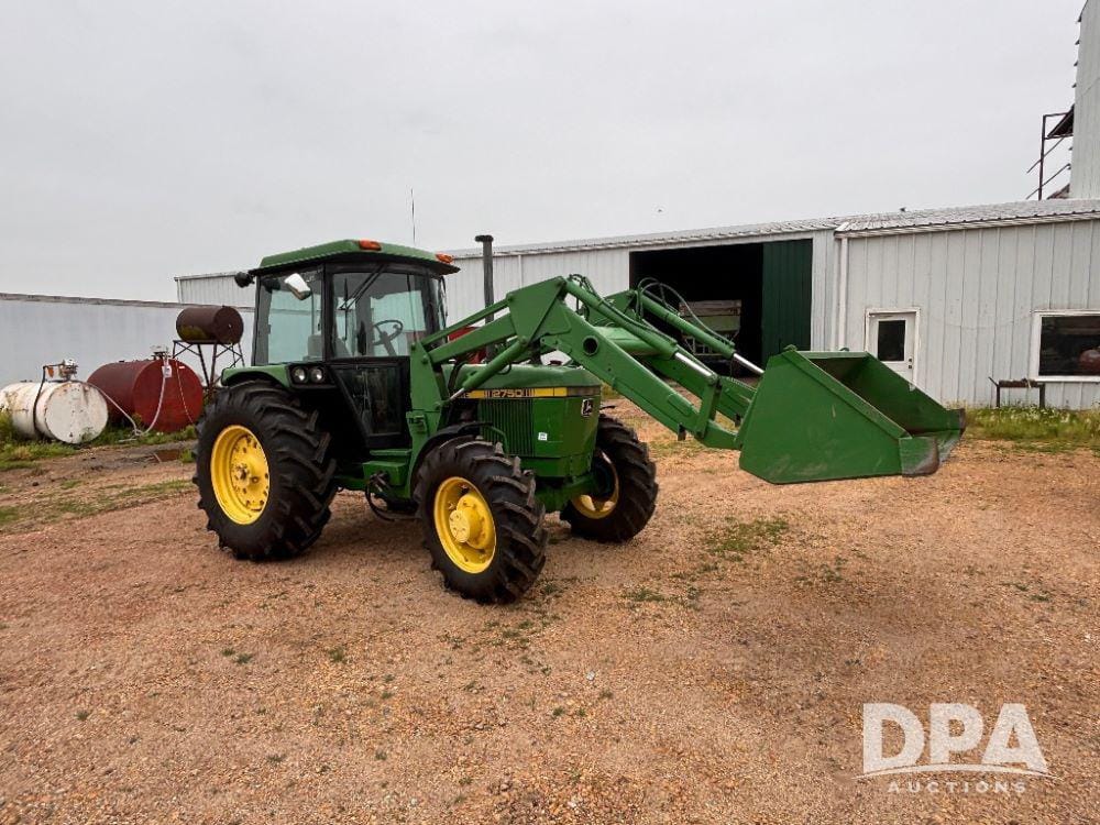 Main image John Deere 2750