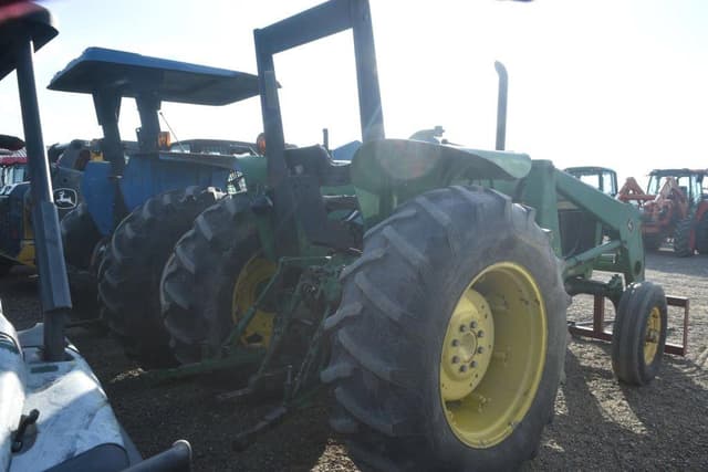 Image of John Deere 2755 equipment image 1