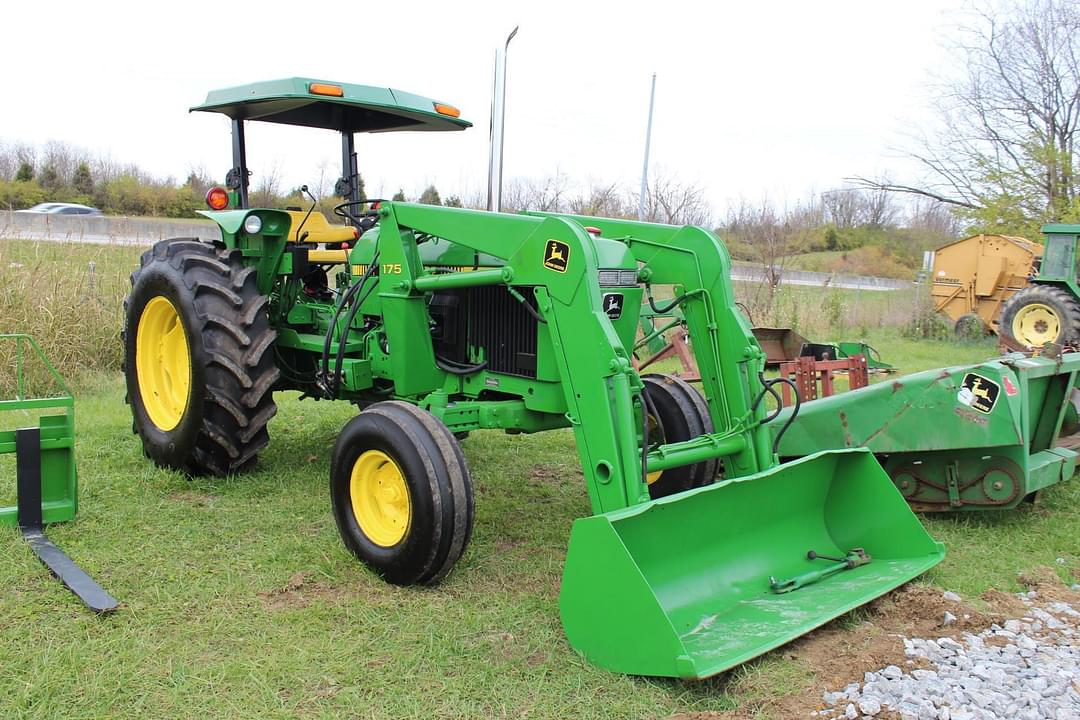 Image of John Deere 2755 Primary image