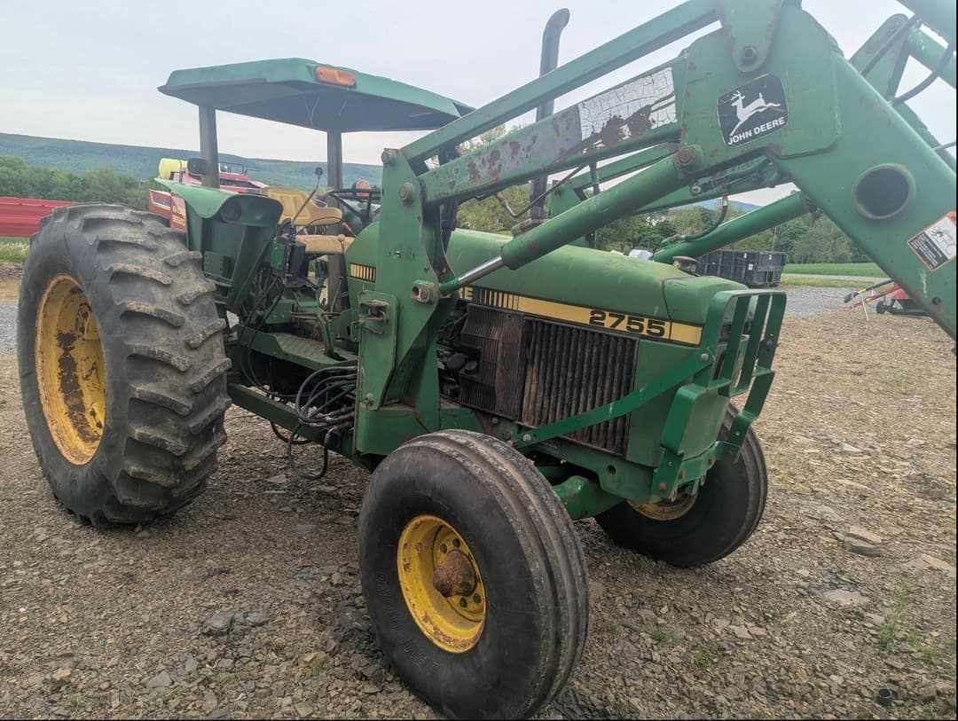Image of John Deere 2755 Primary image