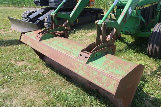 Image of John Deere 2755 equipment image 1